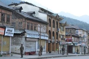 Fear and Uncertainty Grip Kashmir as Over Half of Tourist Spots Shut Down After Deadly Attack