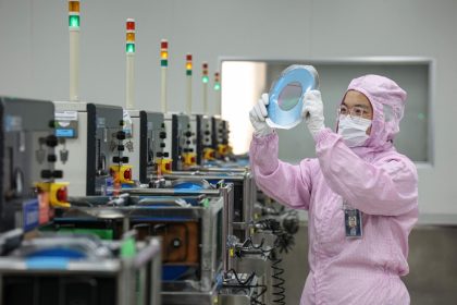 Trump’s 100% Chip Tariff Shakes Asian Market, Malaysia Vows to Defend Its Role