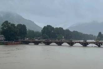 Rising Waters, Rising Concern: Human Alert Issued as Jhelum Breaches Flood Mark at Sangam