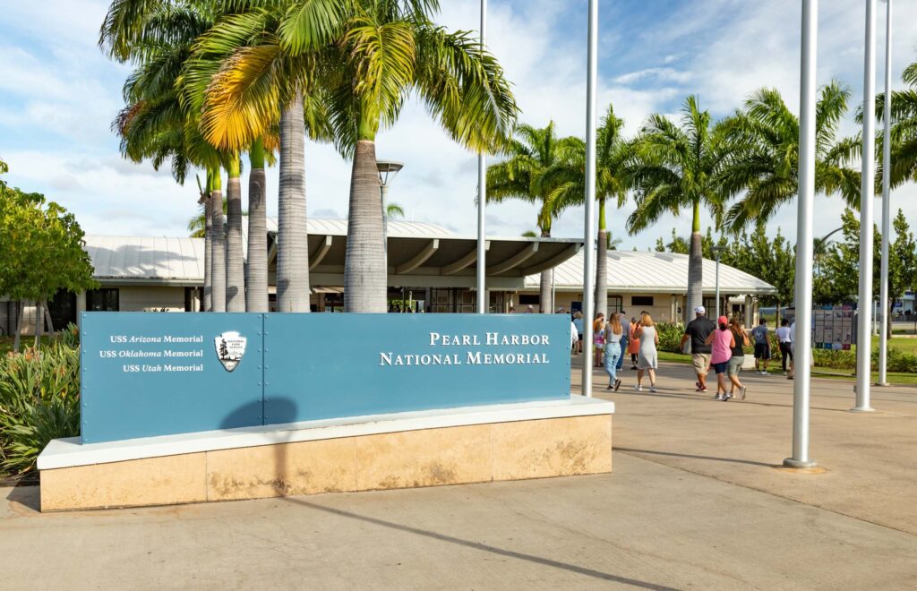 US Government Shutdown Forces Closure of Iconic Tourist Sites