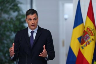 Spain Calls on EU to End Daylight Saving Time After Four Decades, Citing Health and Energy Concerns