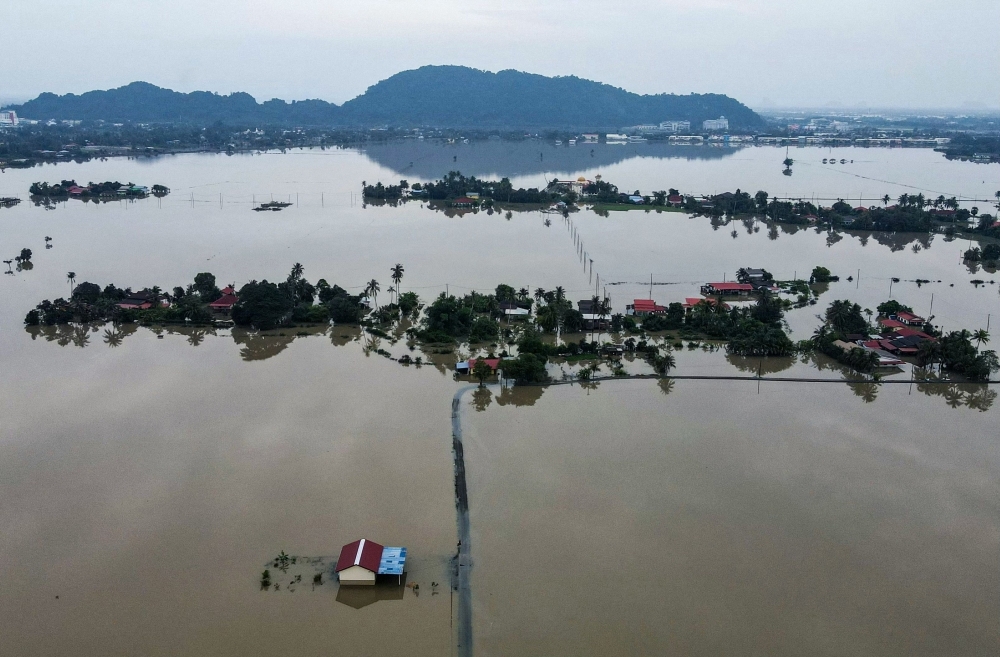 South-east Asia’s Floods Turn Deadly: Deaths Top 160 as Rescuers Race to Reach Isolated Communities
