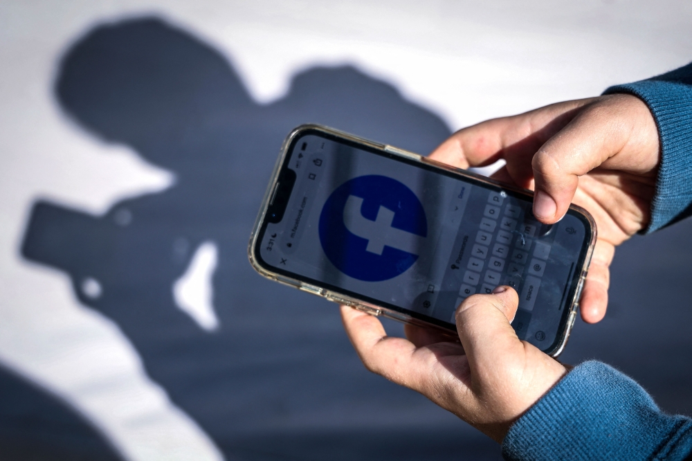 Facebook and TikTok Go Dark in Gabon as Government Suspends Social Media Over Security Concerns