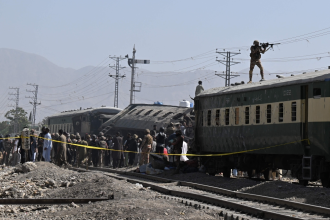 Blast targets military train in Pakistan, 24 dead
