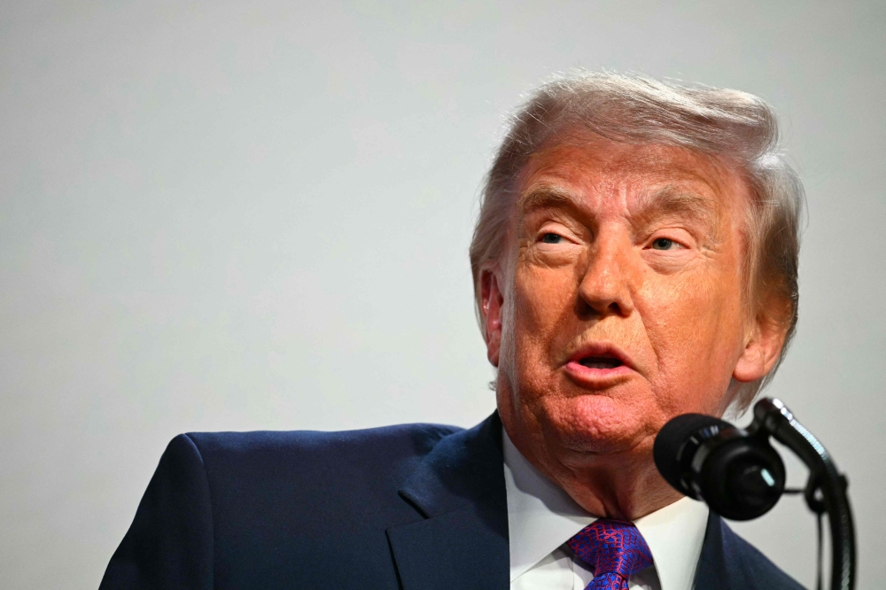 Trump pauses major Iran strike as Gulf allies push for diplomacy and Hormuz stability