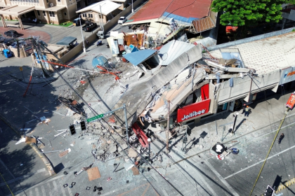 At least 15 dead after powerful earthquake strikes southern Philippines, triggering tsunami alerts
