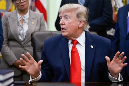 Trump Pulls Back Strike Threat Against Iran, Signals Possible Peace Deal Within Days