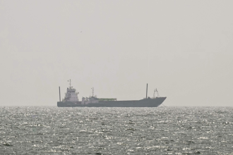 Iran and Oman Move Toward New Strait of Hormuz Shipping Route Agreement Amid Rising Regional Tensions