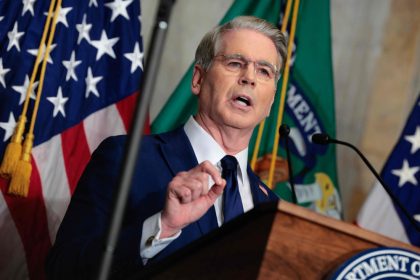 US escalates economic pressure on Iran as sanctions threaten deeper global isolation