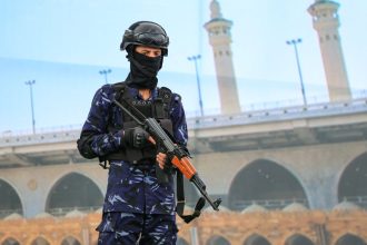 Saudi Arabia issues ‘hostile aerial threat’ alert as explosions are heard in Riyadh
